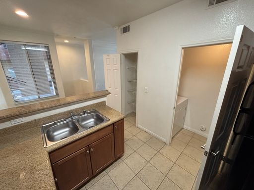4400 S Jones Blvd Unit 1041, Las Vegas, NV 89103