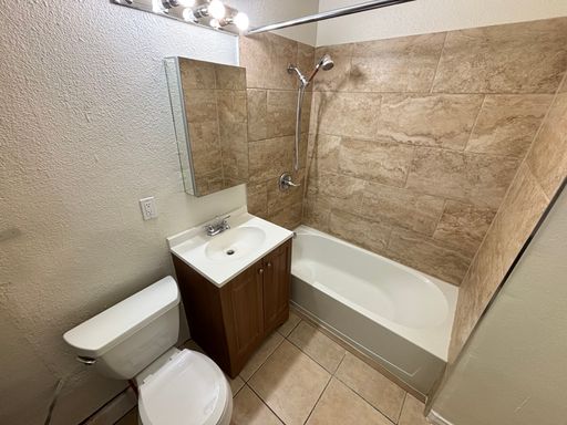 1420 Putnam Ave Unit 4, North Las Vegas, NV 89030