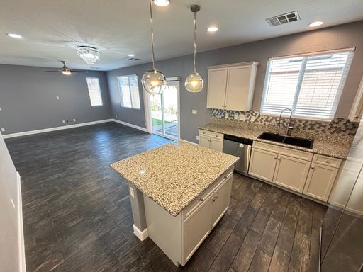 10612 Forum Peak Ln, Las Vegas, NV 89166