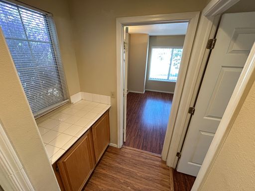 4552 Bradpoint Dr, Las Vegas, NV 89130