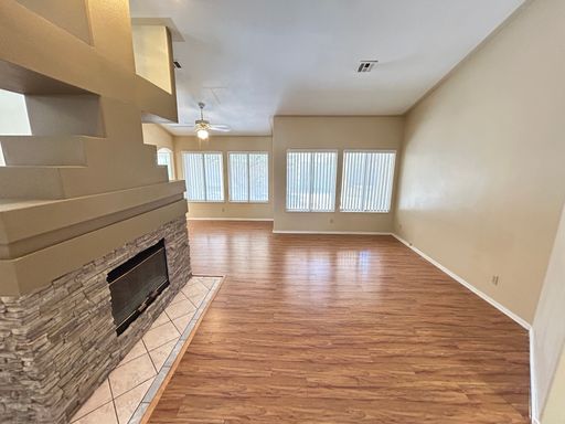 4552 Bradpoint Dr, Las Vegas, NV 89130