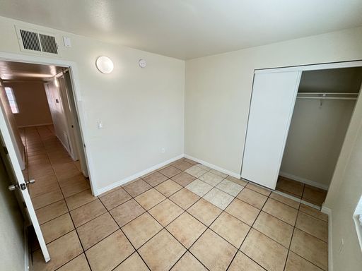 1420 Putnam Ave Unit 4, North Las Vegas, NV 89030