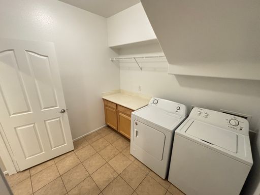 9218 Desert Heat Ave., Las Vegas, NV 89178