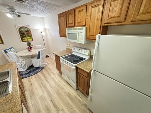 1515 E. Reno Ave #C206, Las Vegas, NV 89119