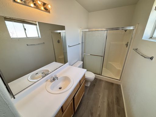 8144 Hydra Ln, Las Vegas, NV 89128