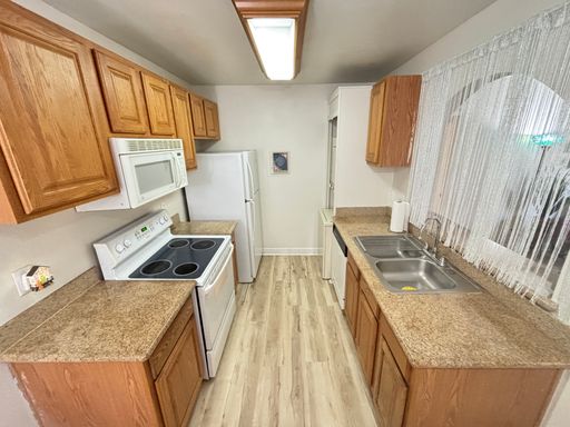 1515 E. Reno Ave #C206, Las Vegas, NV 89119