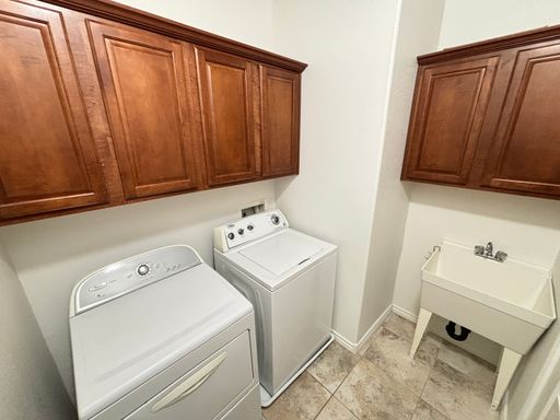 5991 Bassio Ave, Las Vegas, NV 89141