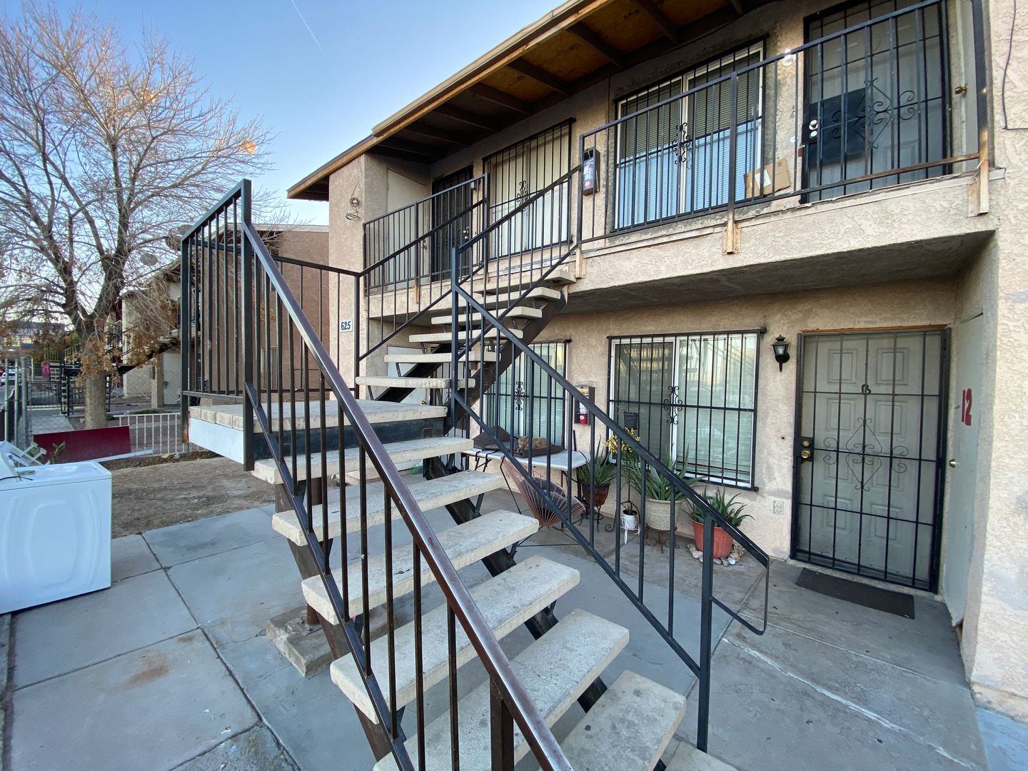 Las Vegas Apartment: 625 N. 12th St. Unit A