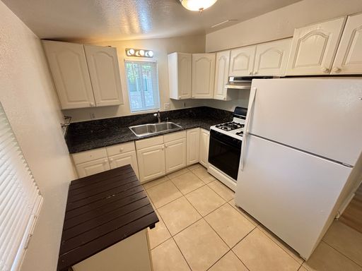 1805 Moser Drive, Henderson, NV 89011