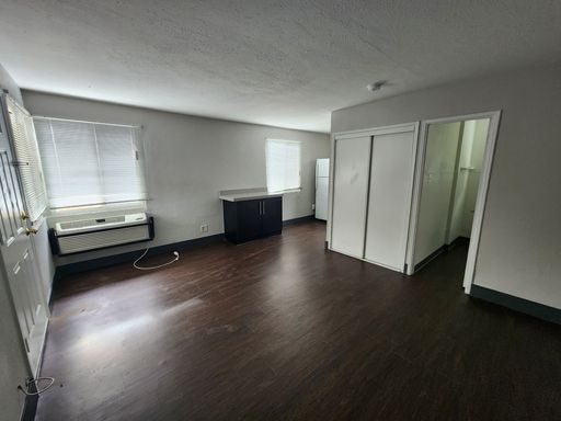 311 N 16th St #01, Las Vegas, NV 89101