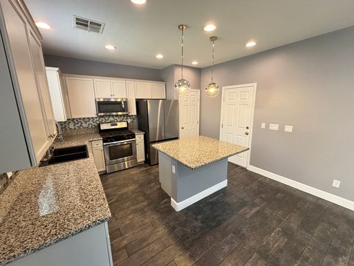 10612 Forum Peak Ln, Las Vegas, NV 89166