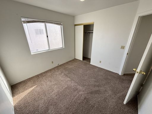 8144 Hydra Ln, Las Vegas, NV 89128