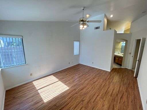 4552 Bradpoint Dr, Las Vegas, NV 89130