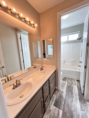 10743 Knickerbocker, Las Vegas, NV 89166