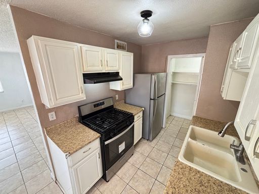 1705 Breckenwood Court Unit 1, Las Vegas, NV 89115