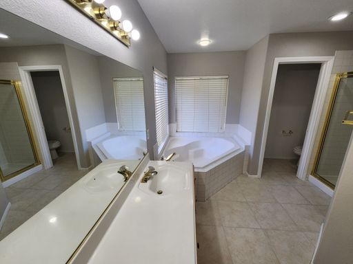 557 Poplar Leaf St, Las Vegas, NV 89144