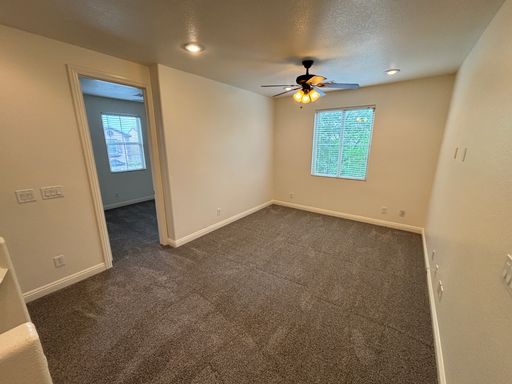10735 Knickerbocker Ave., Las Vegas, NV 89166