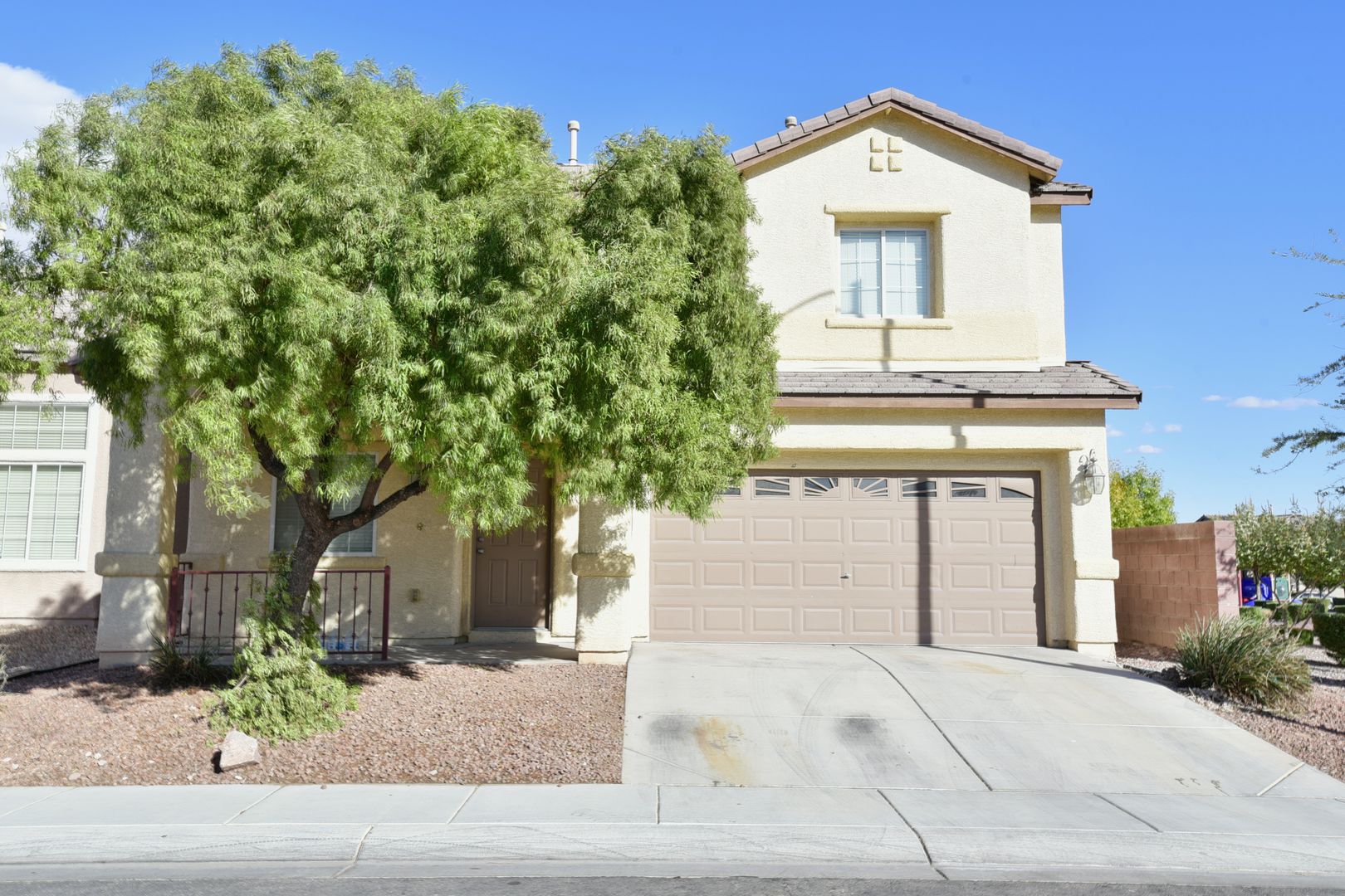 North Las Vegas House: 5008 Blue Rose St