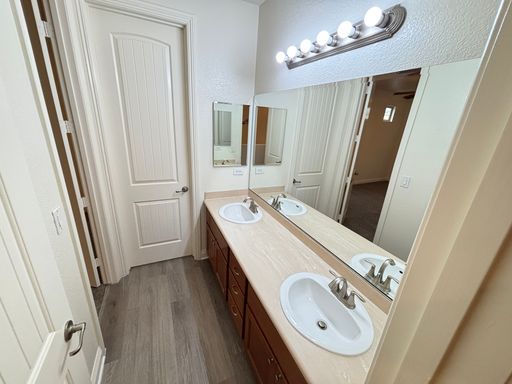 10735 Knickerbocker Ave., Las Vegas, NV 89166