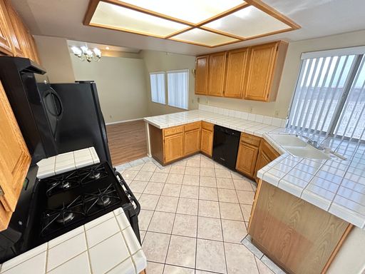 4552 Bradpoint Dr, Las Vegas, NV 89130