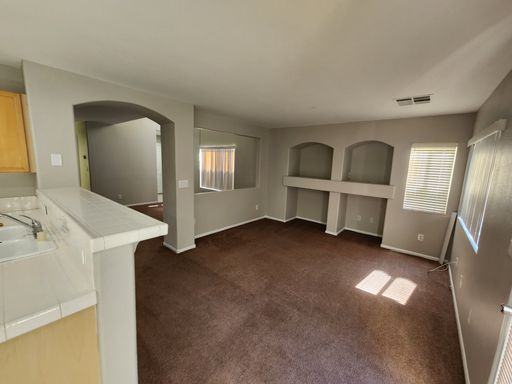 557 Poplar Leaf St, Las Vegas, NV 89144