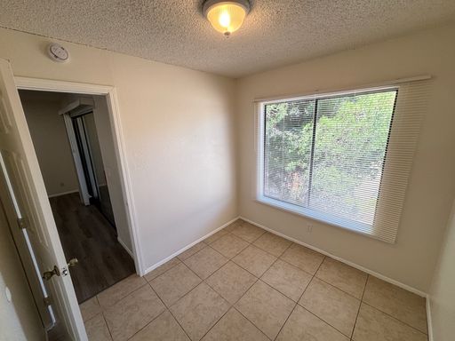 2883 Wheelwright Drive Unit #6-D, Las Vegas, NV 89121