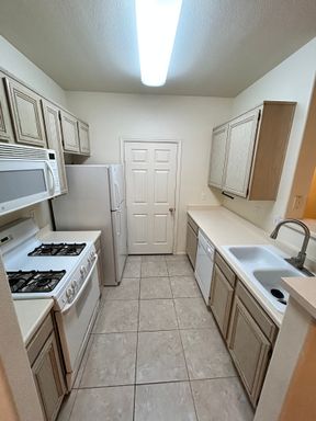 7143 South Durango Drive #110, Las Vegas, NV 89113
