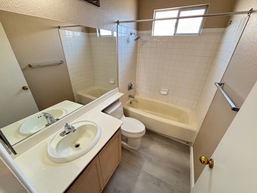 2398 Swifton Ct, Las Vegas, NV 89104