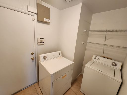 1917 Casa Verde Drive, North Las Vegas, NV 89031
