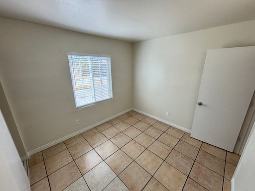1420 Putnam Ave Unit 4, North Las Vegas, NV 89030