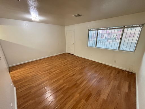 4765 Thunderbolt Ave Unit 2, Las Vegas, NV 89115