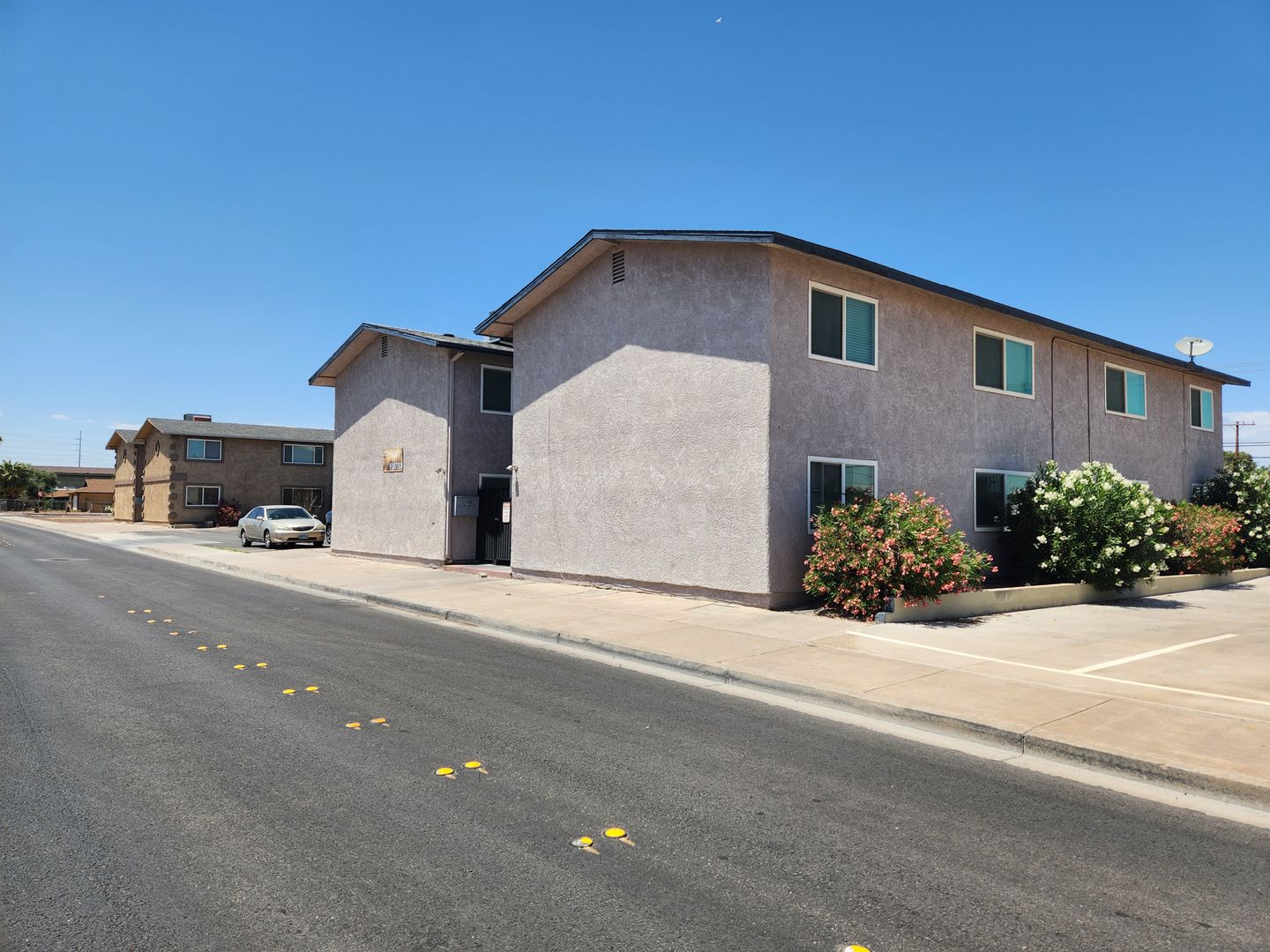Henderson Apartment: 225 E Foster Ave. Unit 2