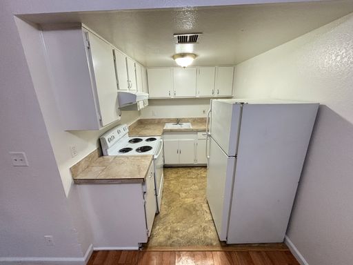 4765 Thunderbolt Ave Unit 2, Las Vegas, NV 89115