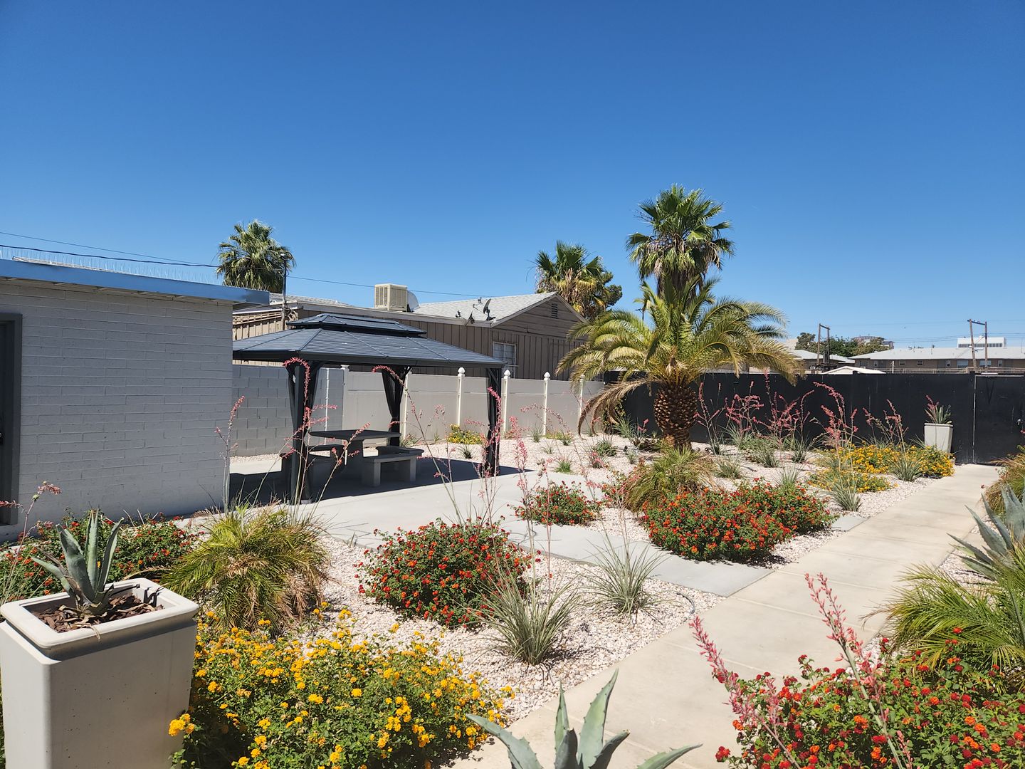 Las Vegas Apartment: 211 S 13th St Unit 02