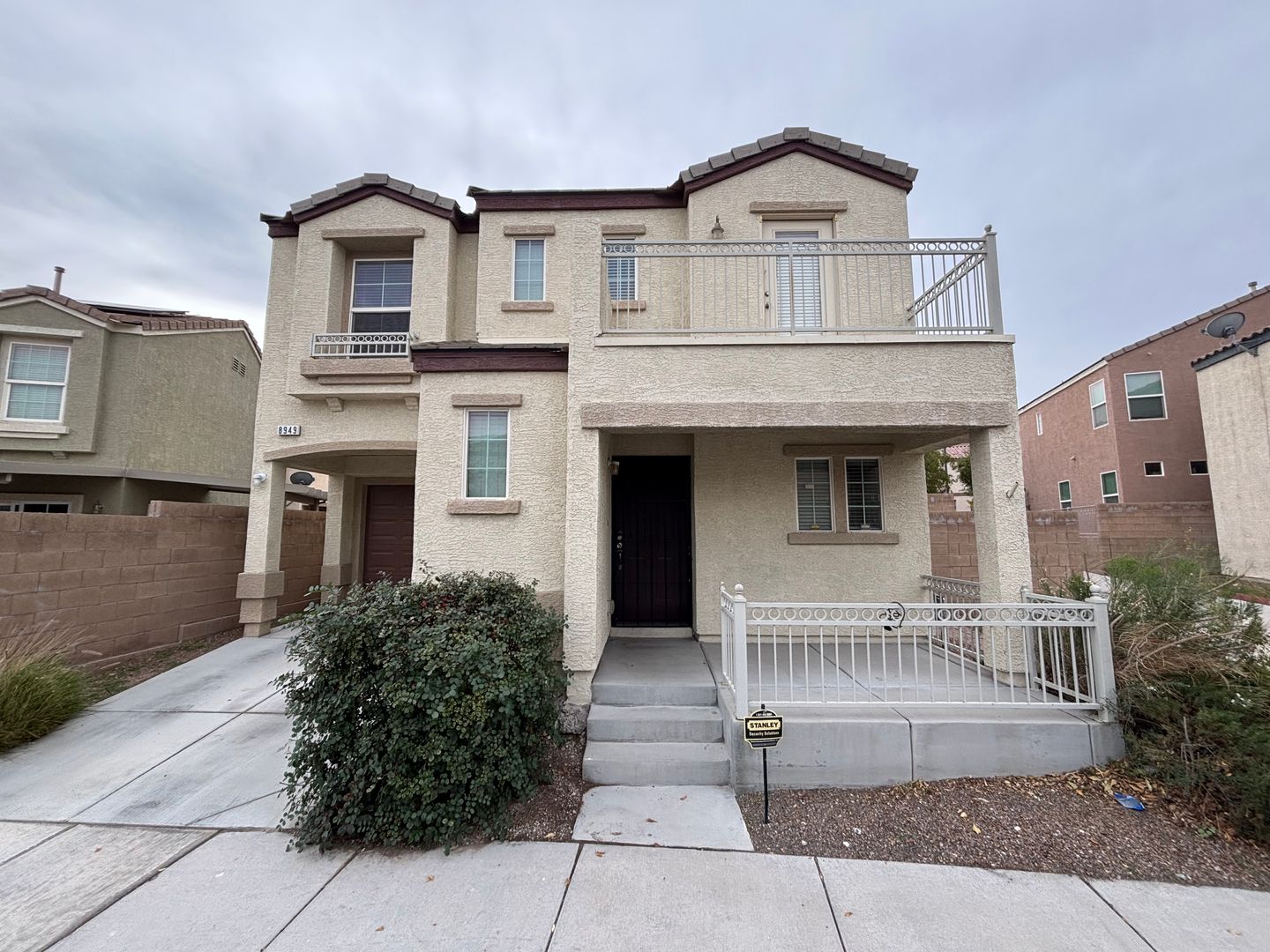 Las Vegas House: 8949 Careful Canvas Ave