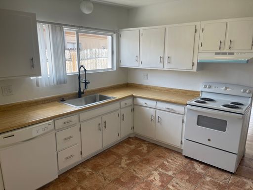 5055 Blanton Drive, Las Vegas, NV 89122