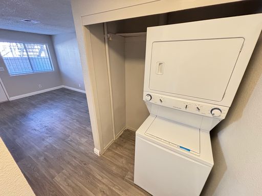 4300 N Lamont St Unit 212, Las Vegas, NV 89115
