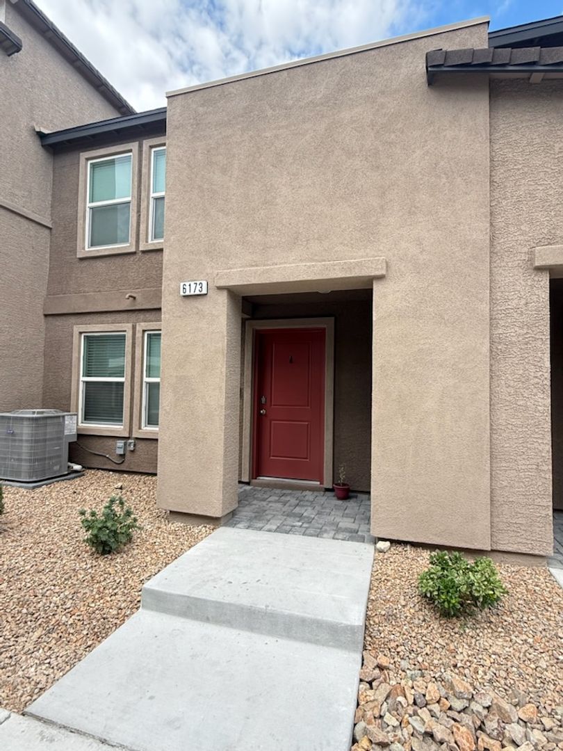 North Las Vegas House: 6173 Hibuscus Garden St