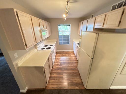 231 W Horizon Ridge Pkwy, 124, Henderson, NV 89012
