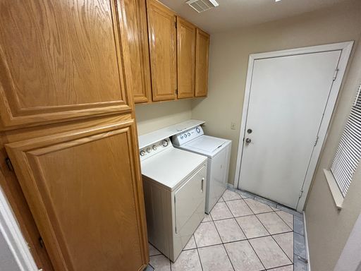 4552 Bradpoint Dr, Las Vegas, NV 89130