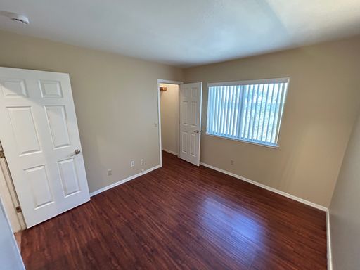 4552 Bradpoint Dr, Las Vegas, NV 89130