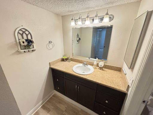 1515 E. Reno Ave #C206, Las Vegas, NV 89119