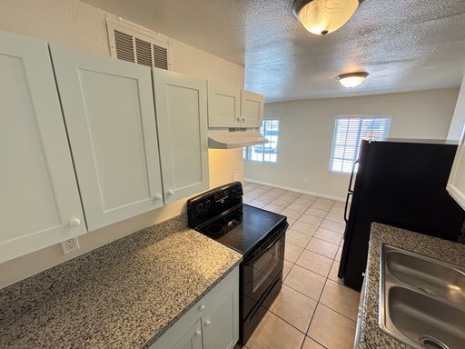 1420 Putnam Ave Unit 4, North Las Vegas, NV 89030