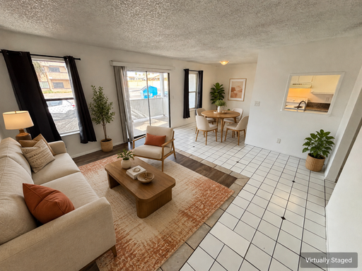 Spacious 3Bed/2Bath home located in Sunrise manor Community! $250 Off First Month Before October 1 – photo 1