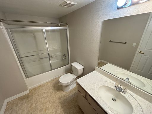 231 W Horizon Ridge Pkwy, 124, Henderson, NV 89012