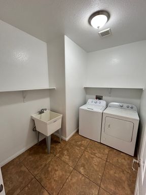 10743 Knickerbocker, Las Vegas, NV 89166