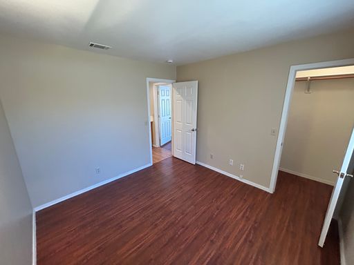 4552 Bradpoint Dr, Las Vegas, NV 89130
