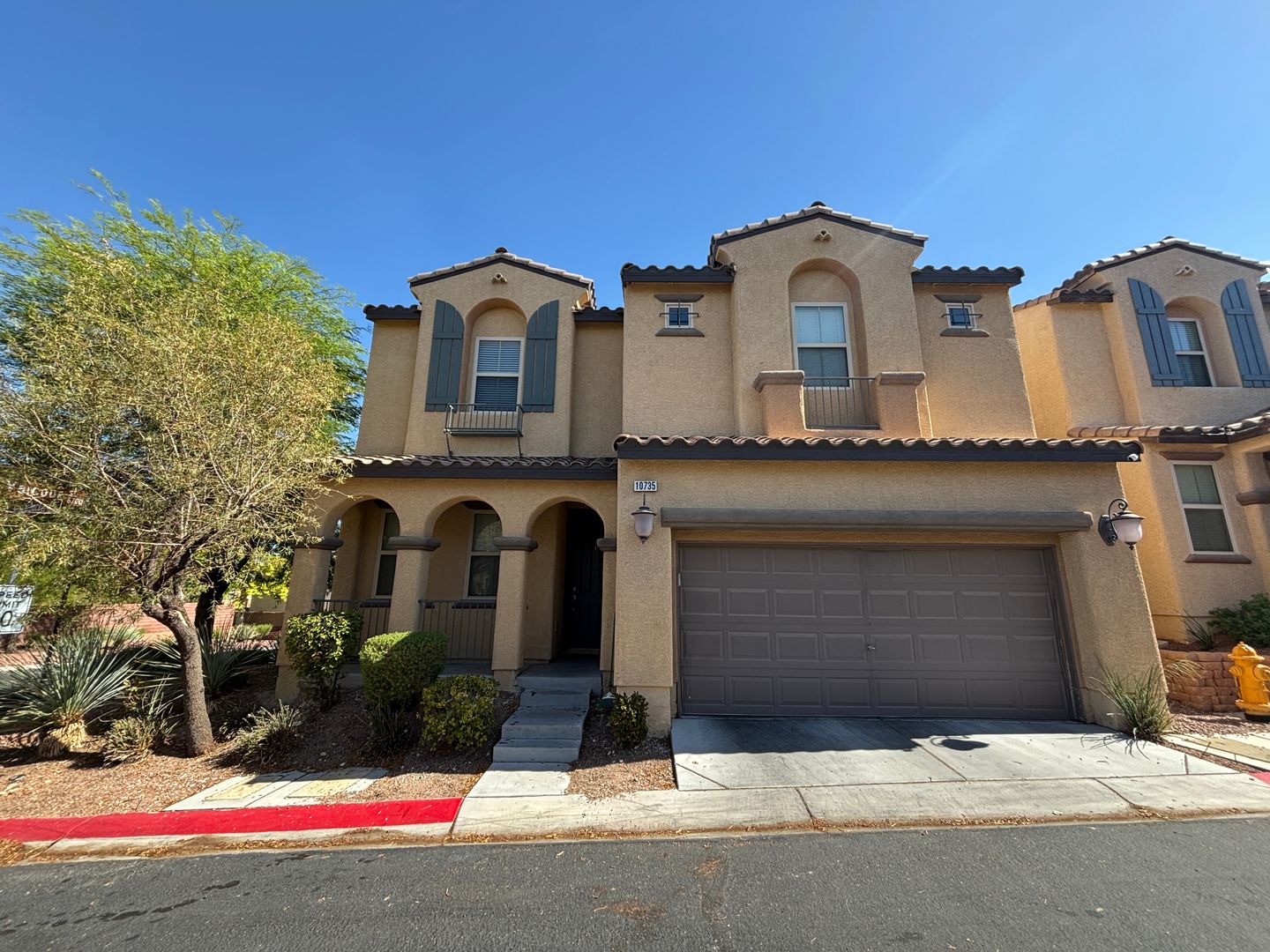 Las Vegas House: 10735 Knickerbocker Ave.