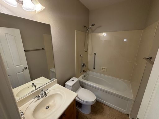 9218 Desert Heat Ave., Las Vegas, NV 89178