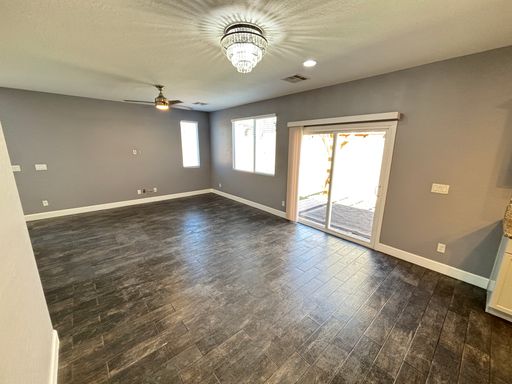10612 Forum Peak Ln, Las Vegas, NV 89166